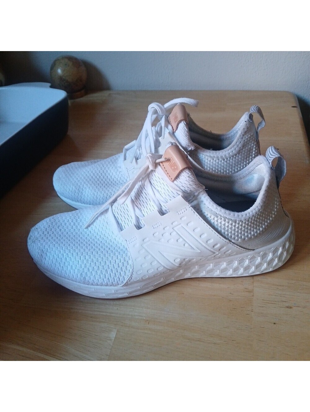 New Balance Fresh Foam Cruz v2 Women Size 8.5 B White Knit Sneaker Shoe WCRZRMWS